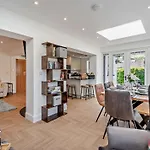 4 Bed In Oc-94705
