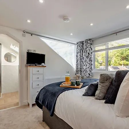 4 Bed In 94705 度假居 *