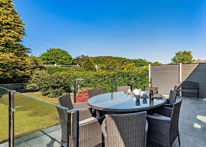 4 Bed In 94705 * 科尼斯顿