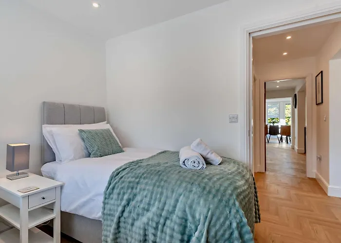 度假居 4 Bed In 94705 科尼斯顿