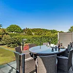 4 Bed In Oc-94705 * Coniston