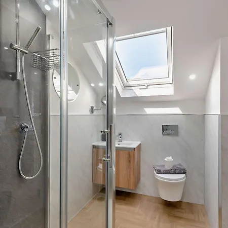 2 Bed In 94705