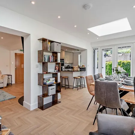 4 Bed In Oc-94705 Vakantiehuis