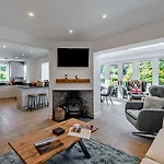 4 Bed In Oc-94705 *